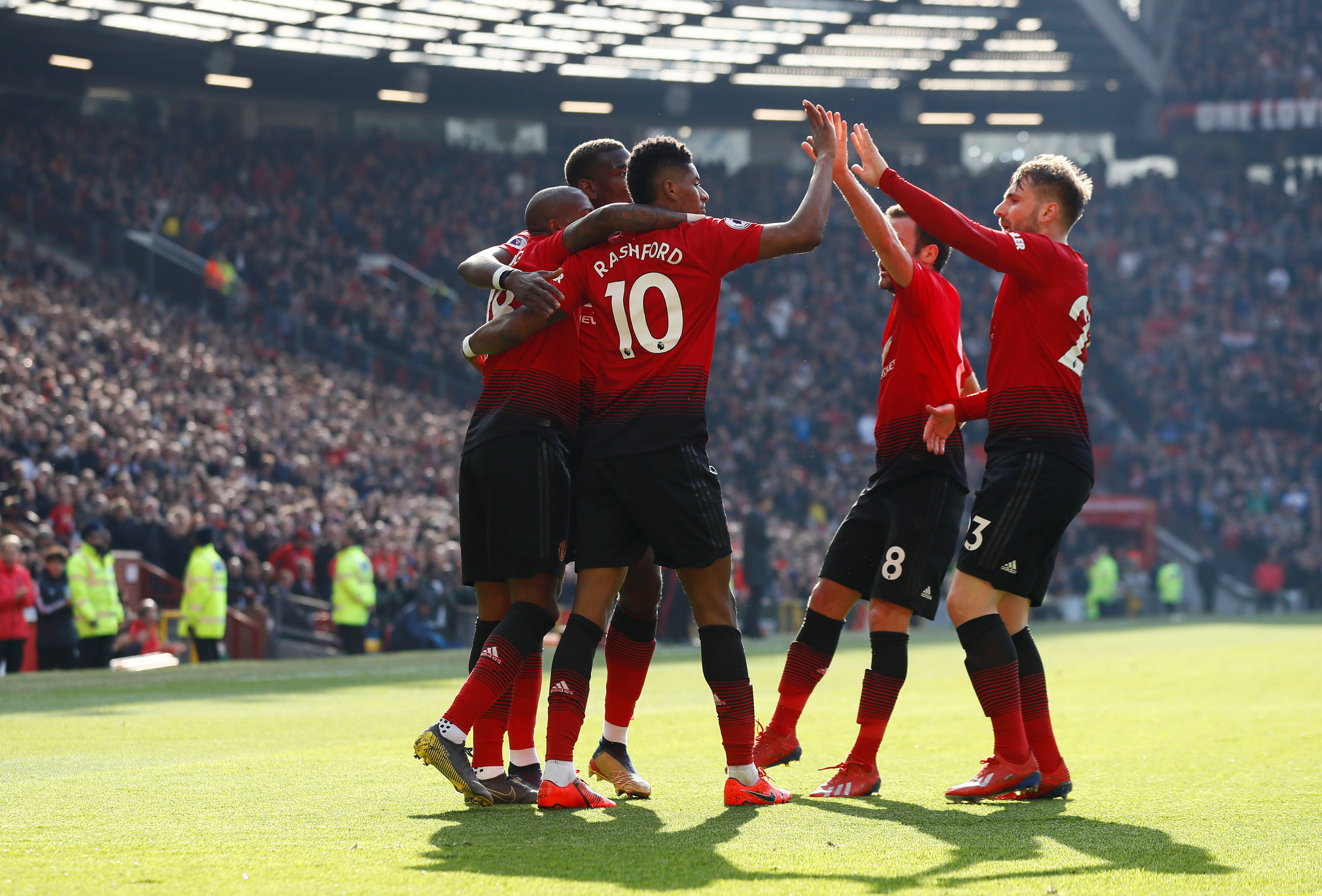 了压倒性的 了压倒性的